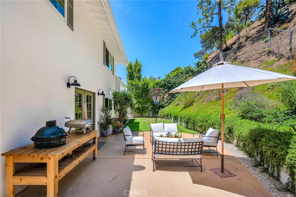 17152 Escalon