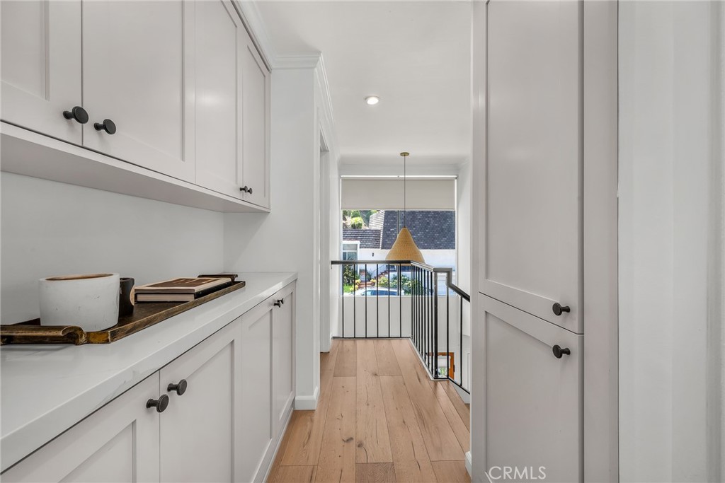 17152 Escalon