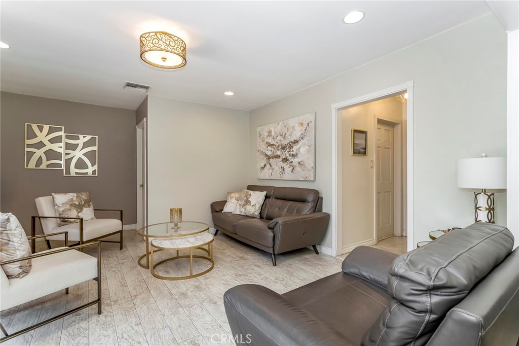 1306 N Keystone