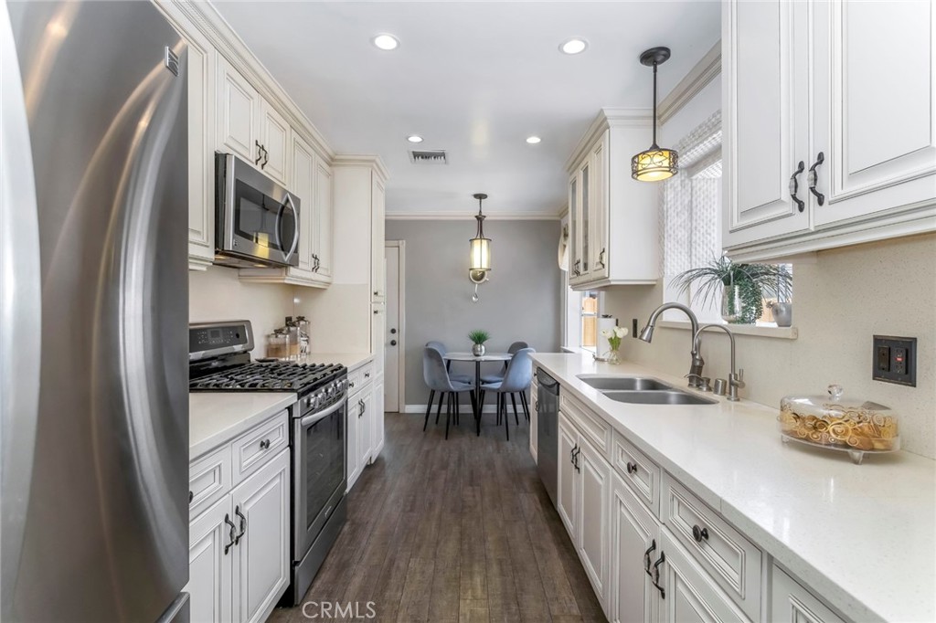 1306 N Keystone
