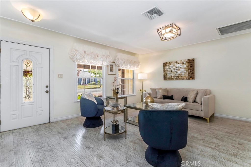 1306 N Keystone