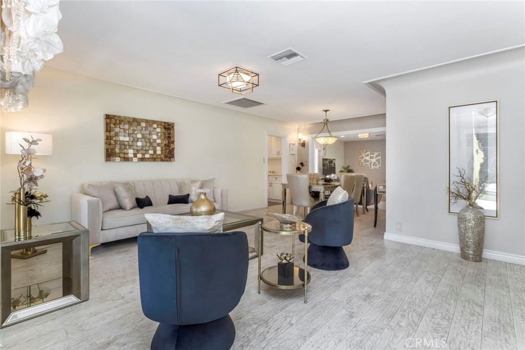 1306 N Keystone