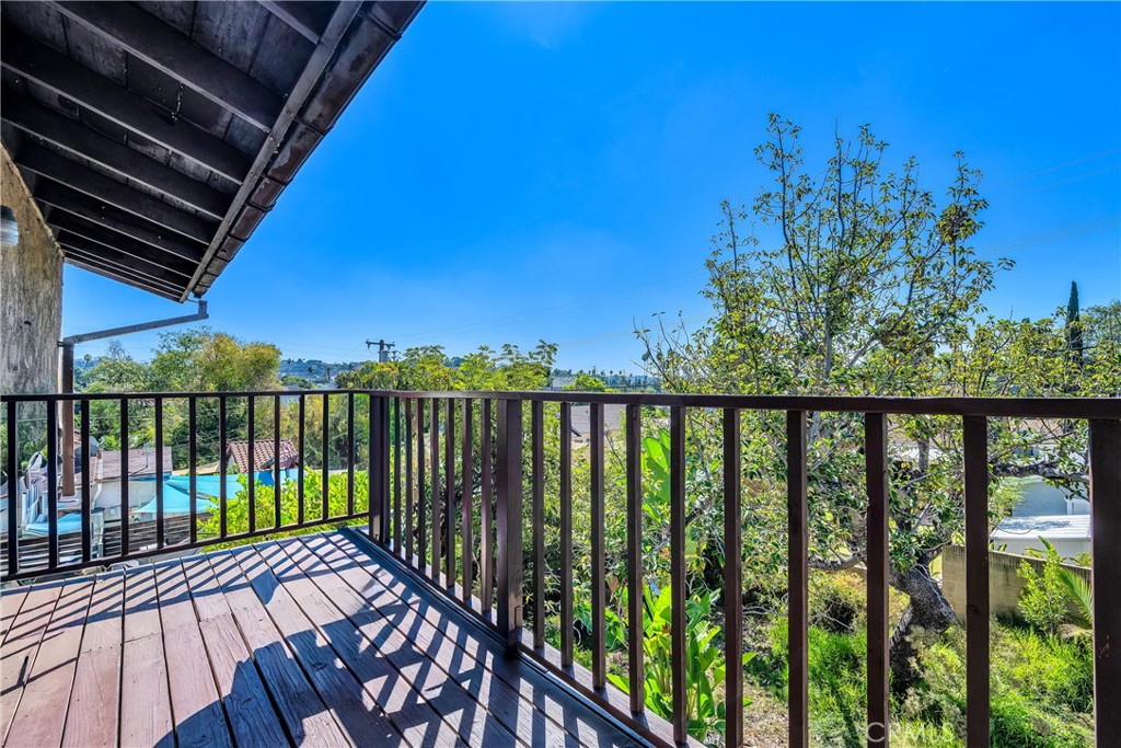 2326 Loy Lane