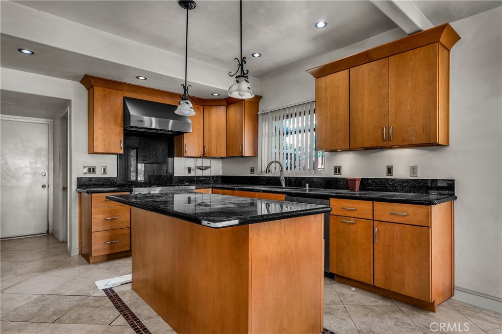 2326 Loy Lane