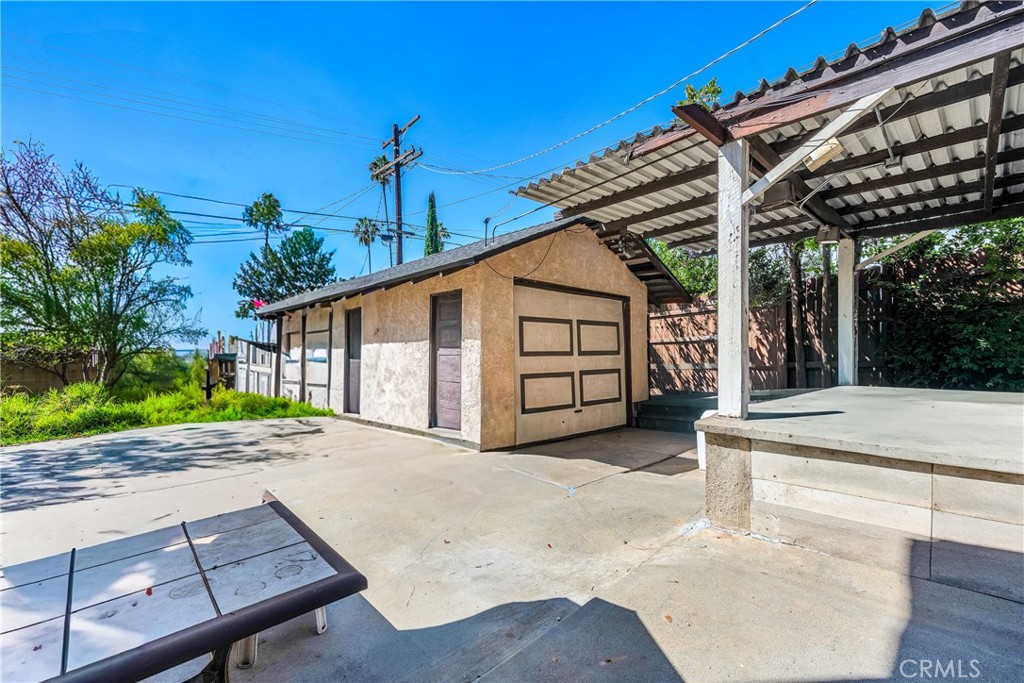 2326 Loy Lane