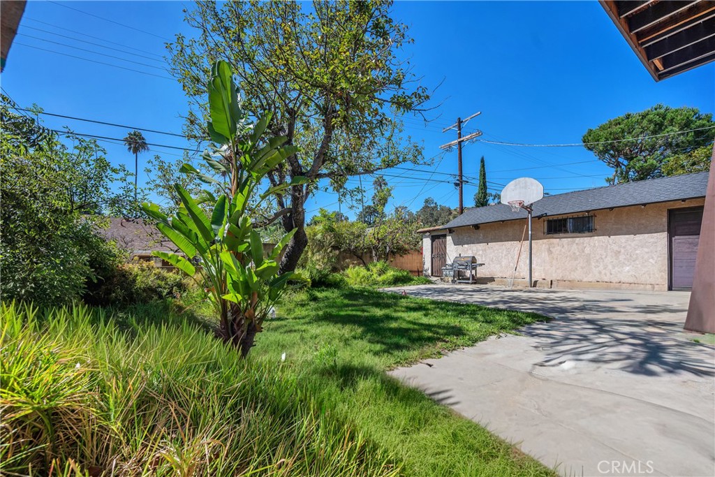 2326 Loy Lane