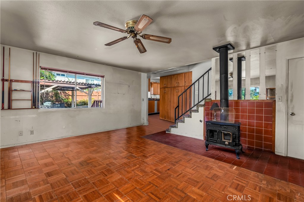 2326 Loy Lane