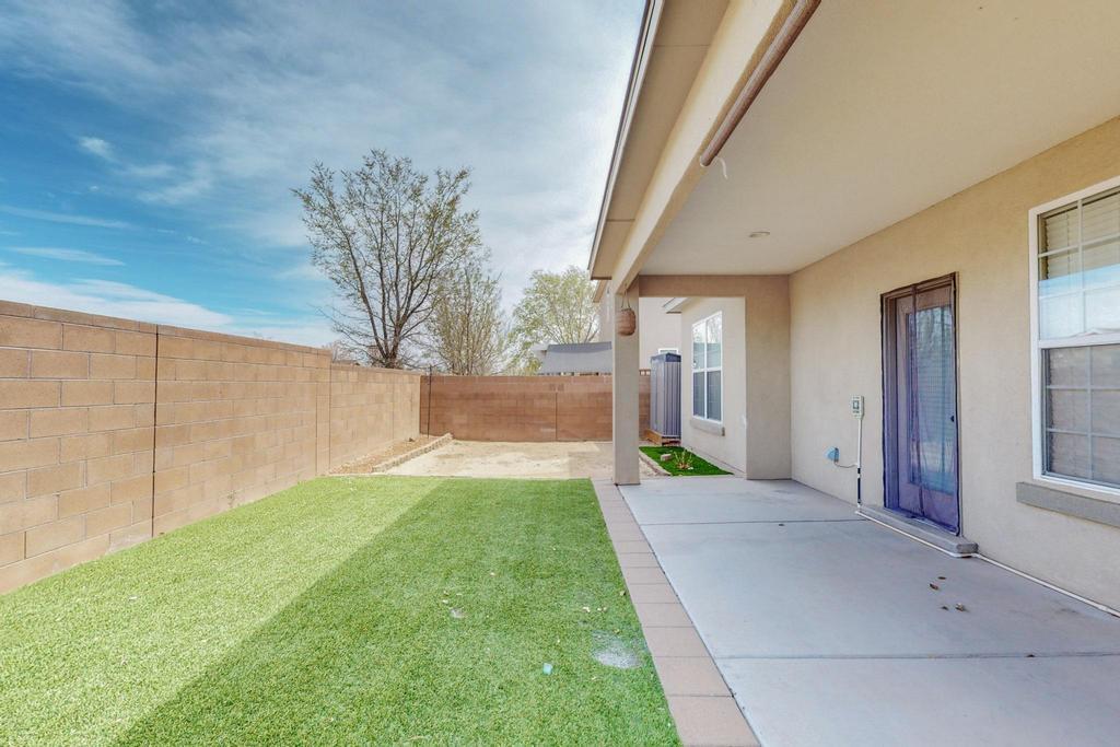 3809 Buckskin Loop NE
