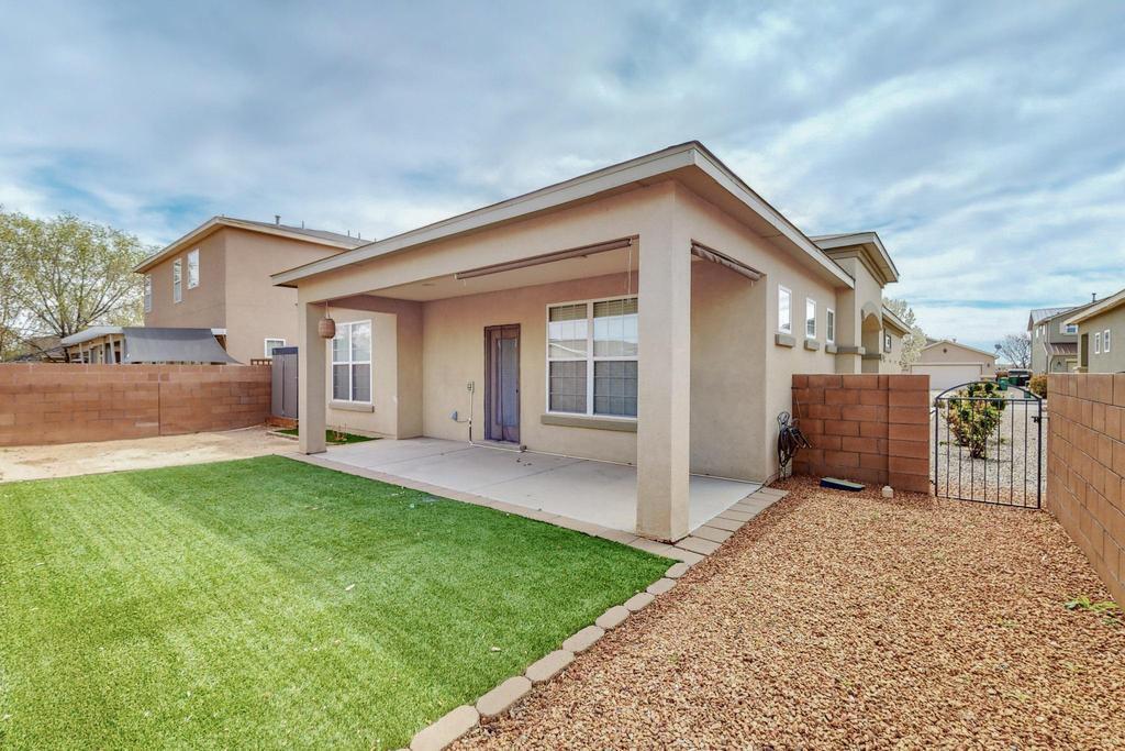 3809 Buckskin Loop NE