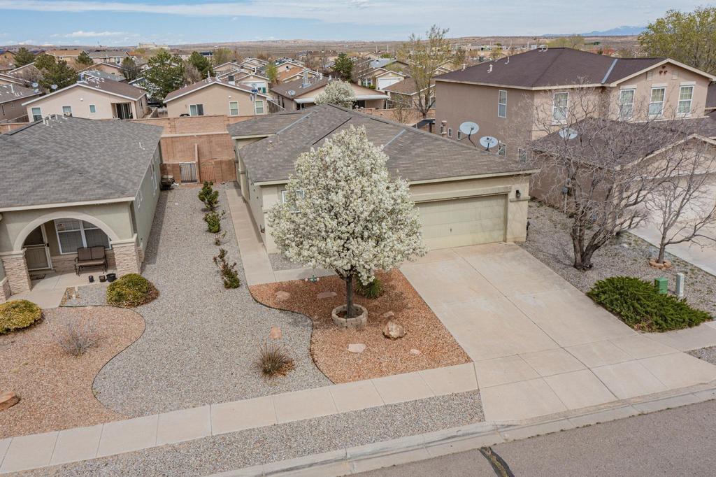 3809 Buckskin Loop NE