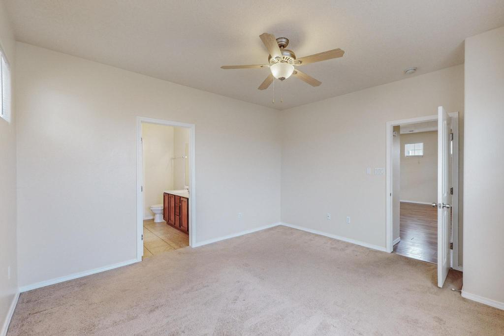 3809 Buckskin Loop NE