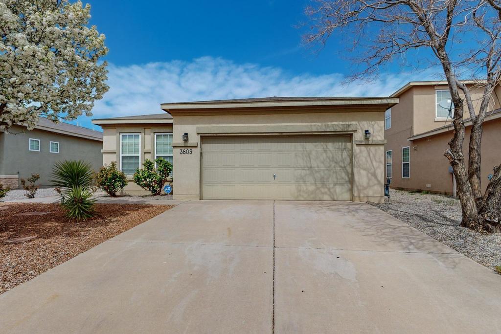 3809 Buckskin Loop NE