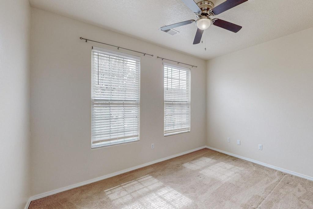 3809 Buckskin Loop NE