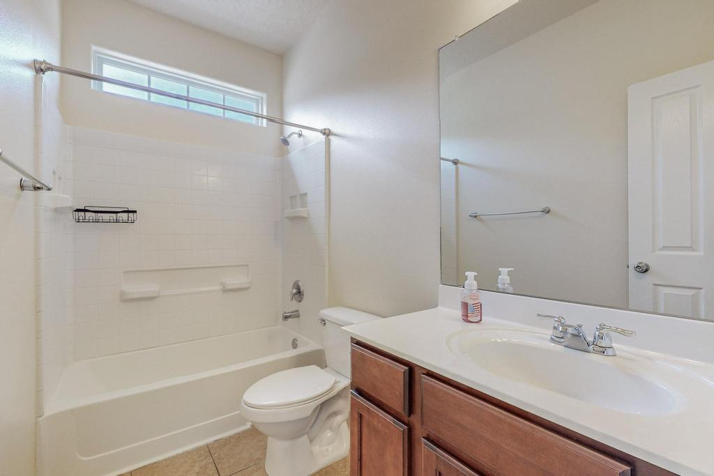 3809 Buckskin Loop NE