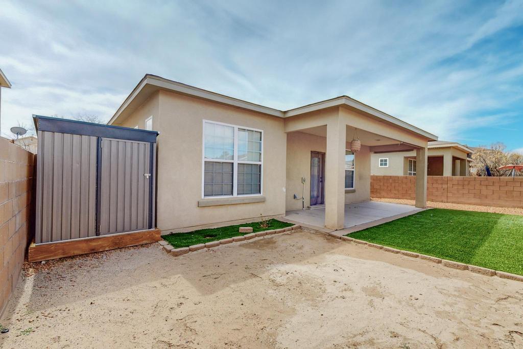 3809 Buckskin Loop NE