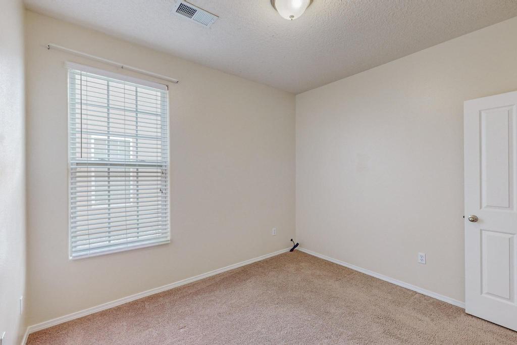 3809 Buckskin Loop NE