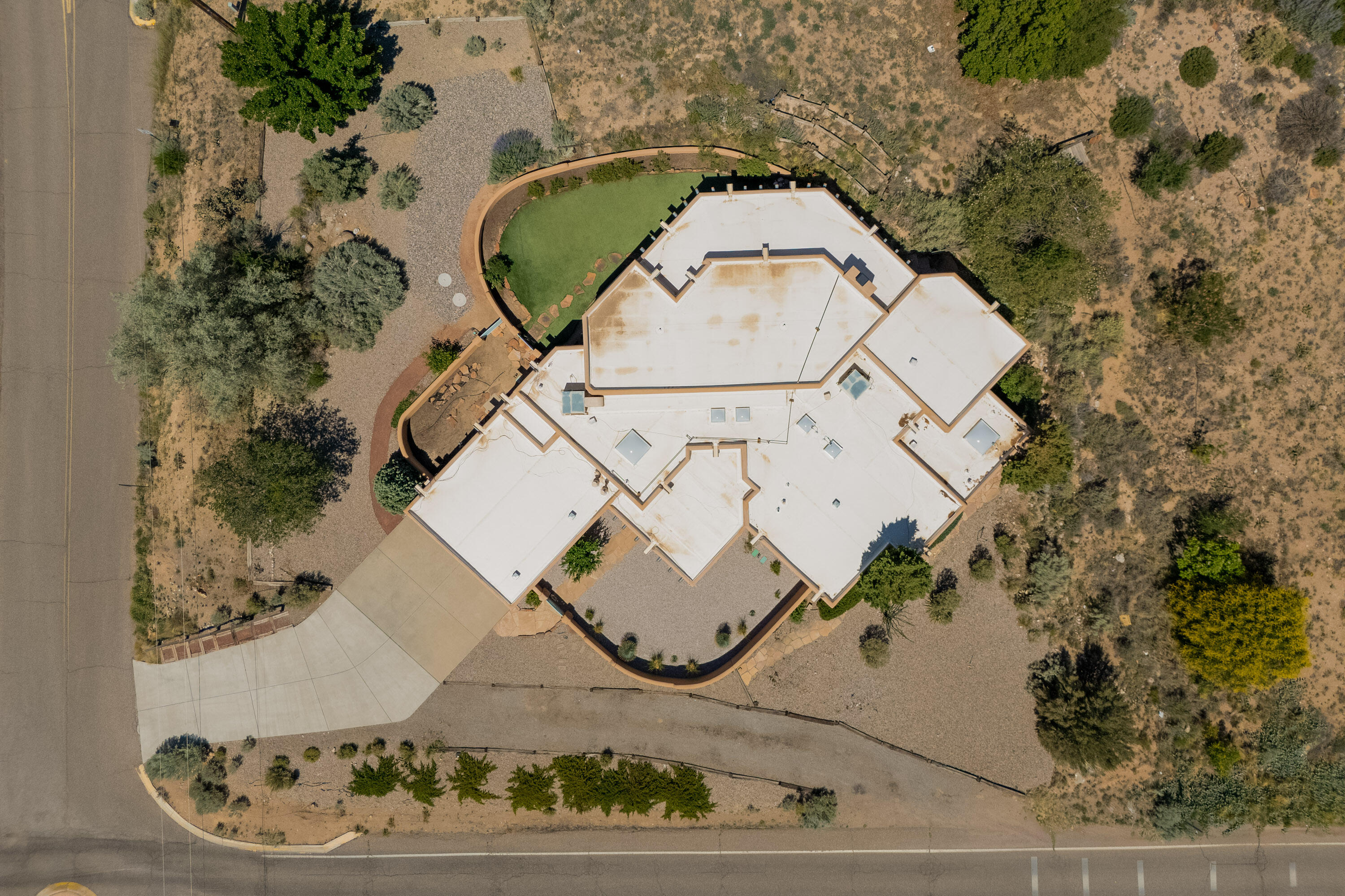11107 Ranchitos Road NE