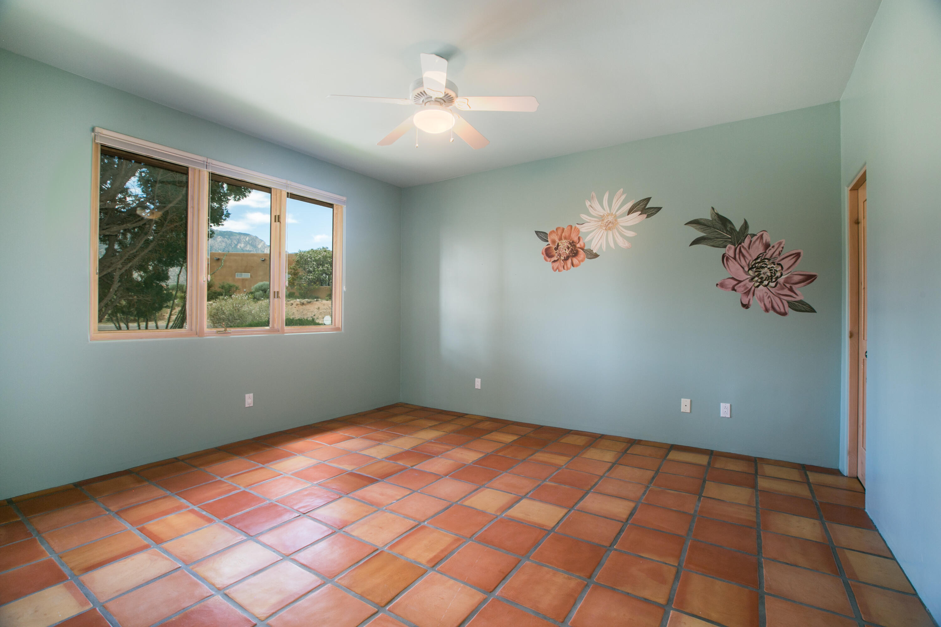 11107 Ranchitos Road NE