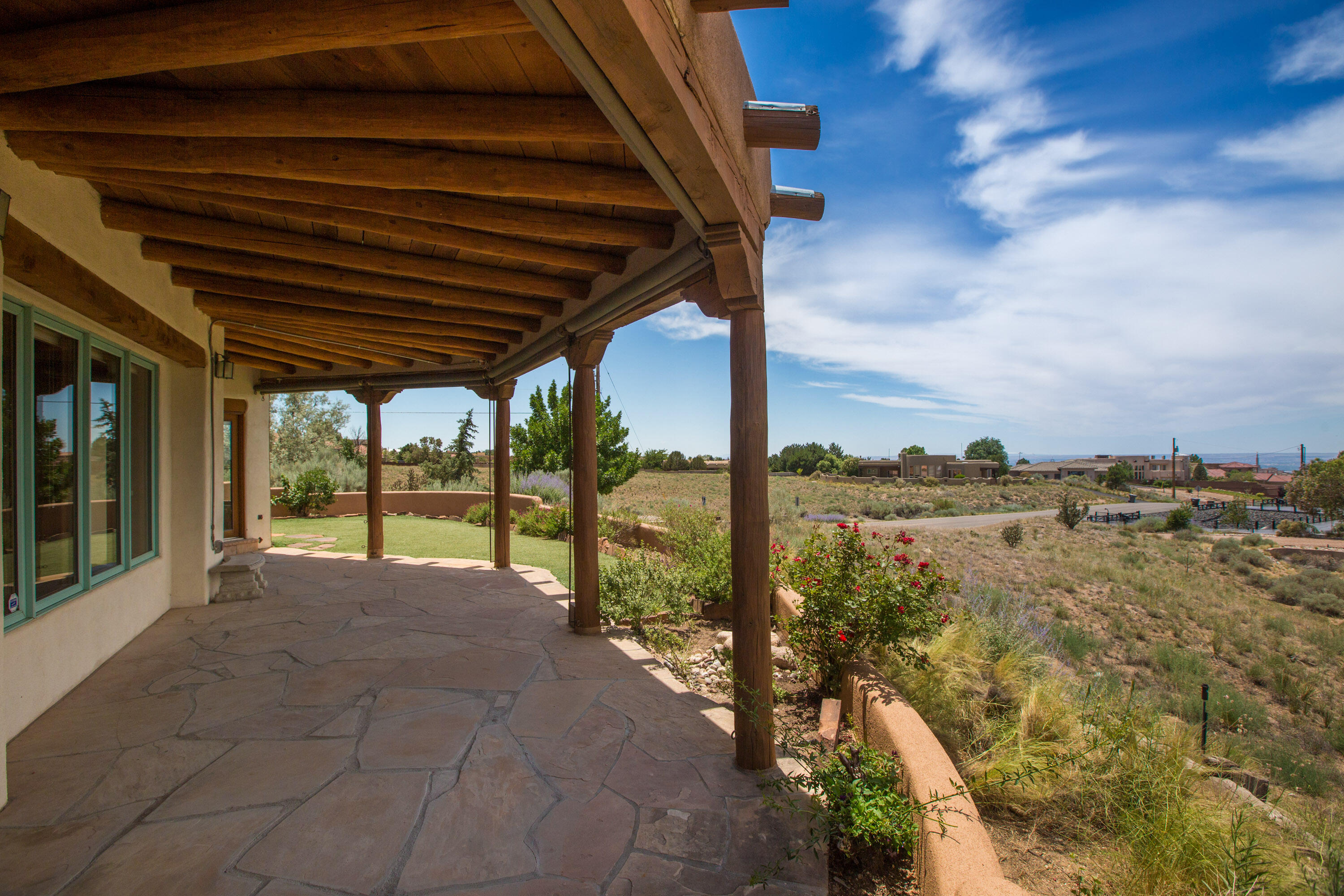 11107 Ranchitos Road NE