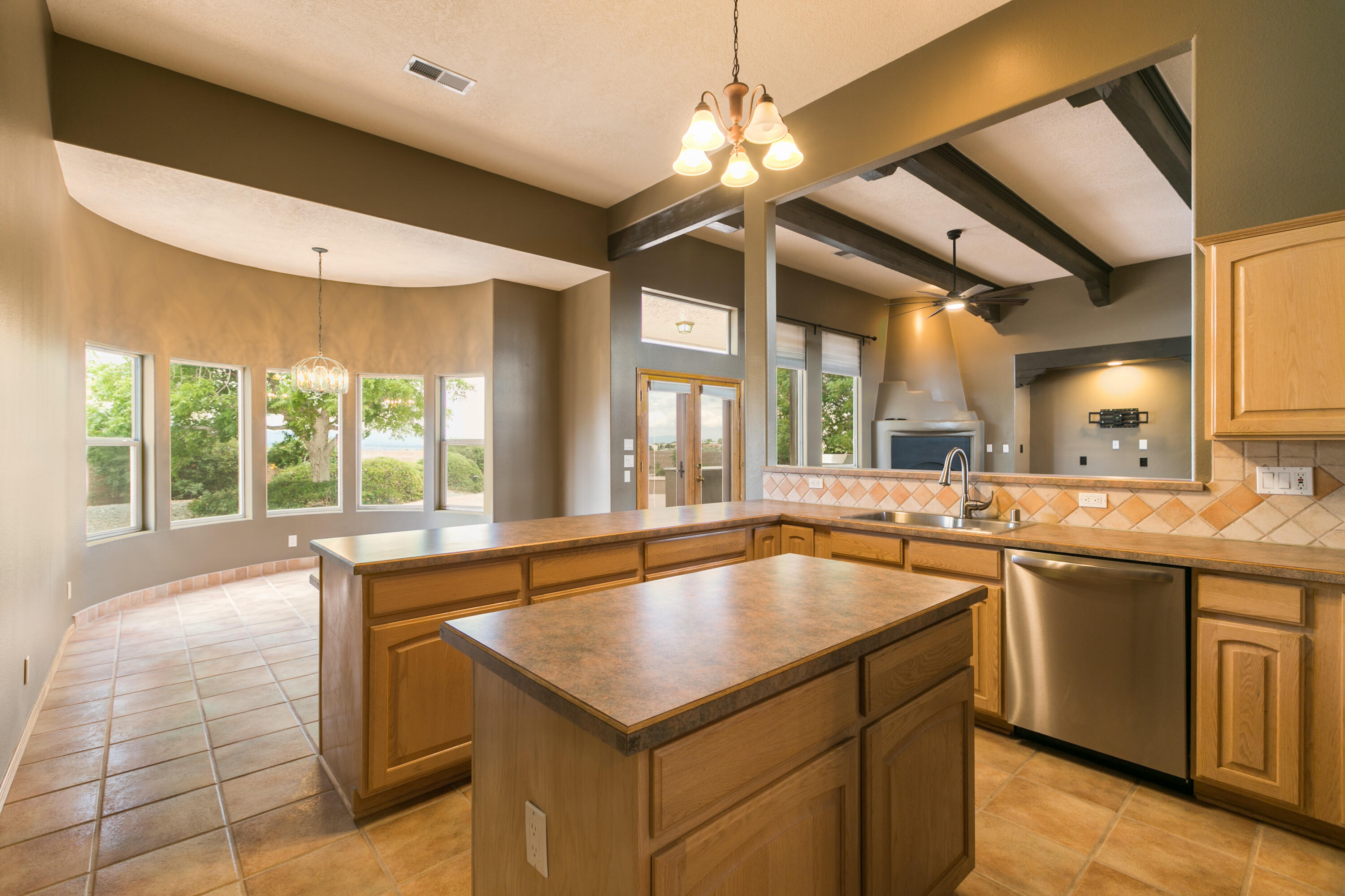 10404 Los Suenos Court NW