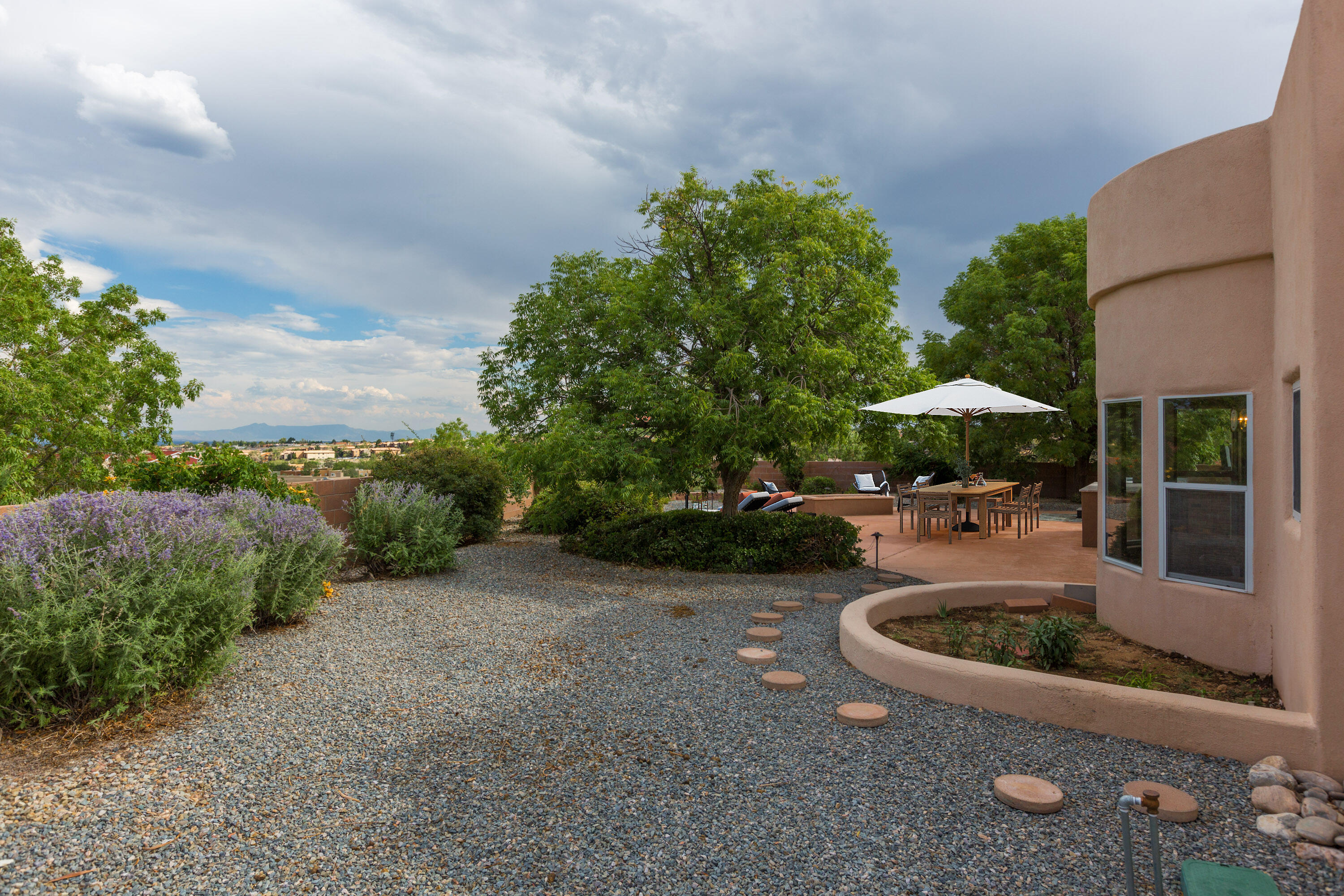 10404 Los Suenos Court NW