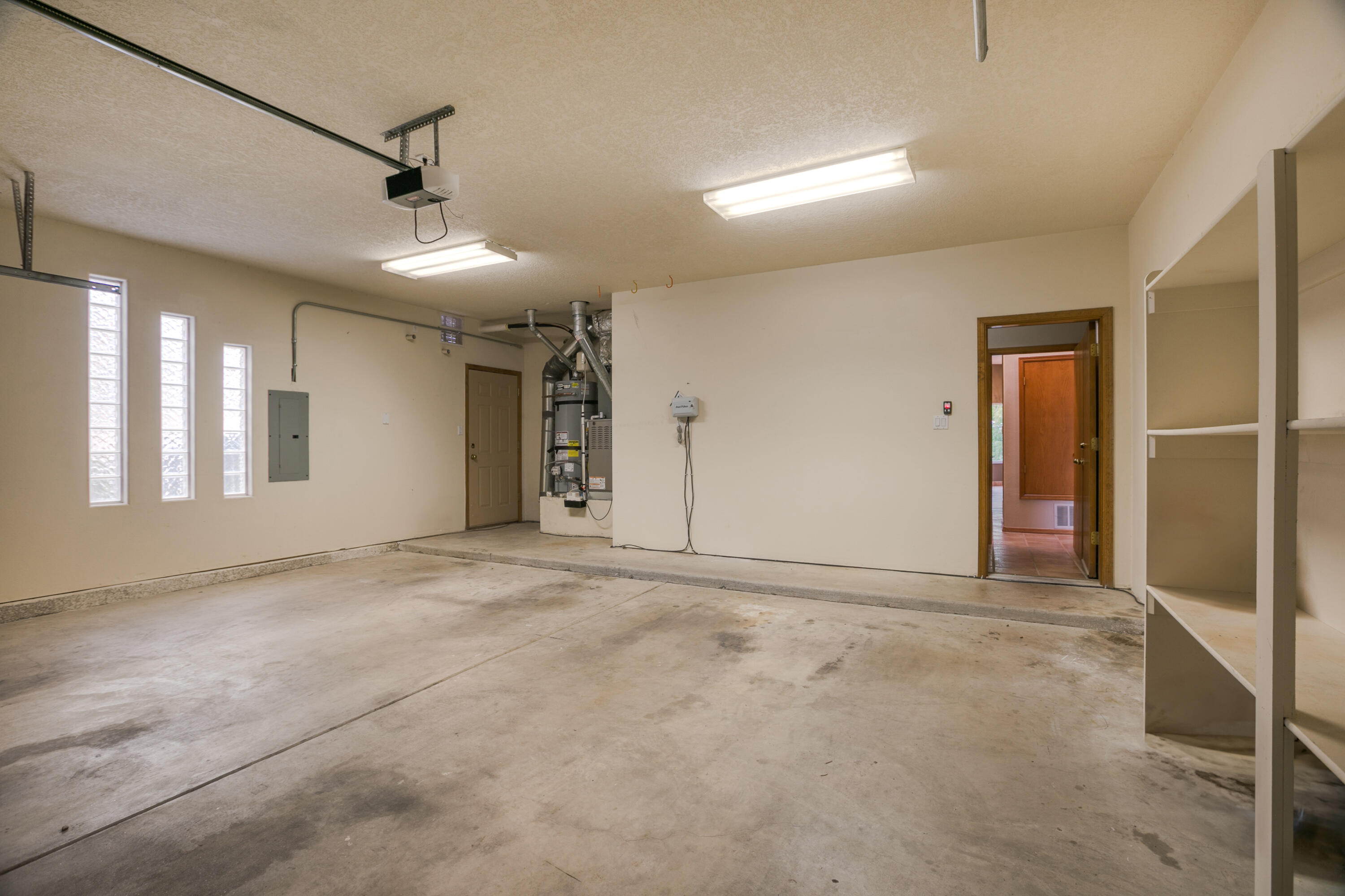 10404 Los Suenos Court NW