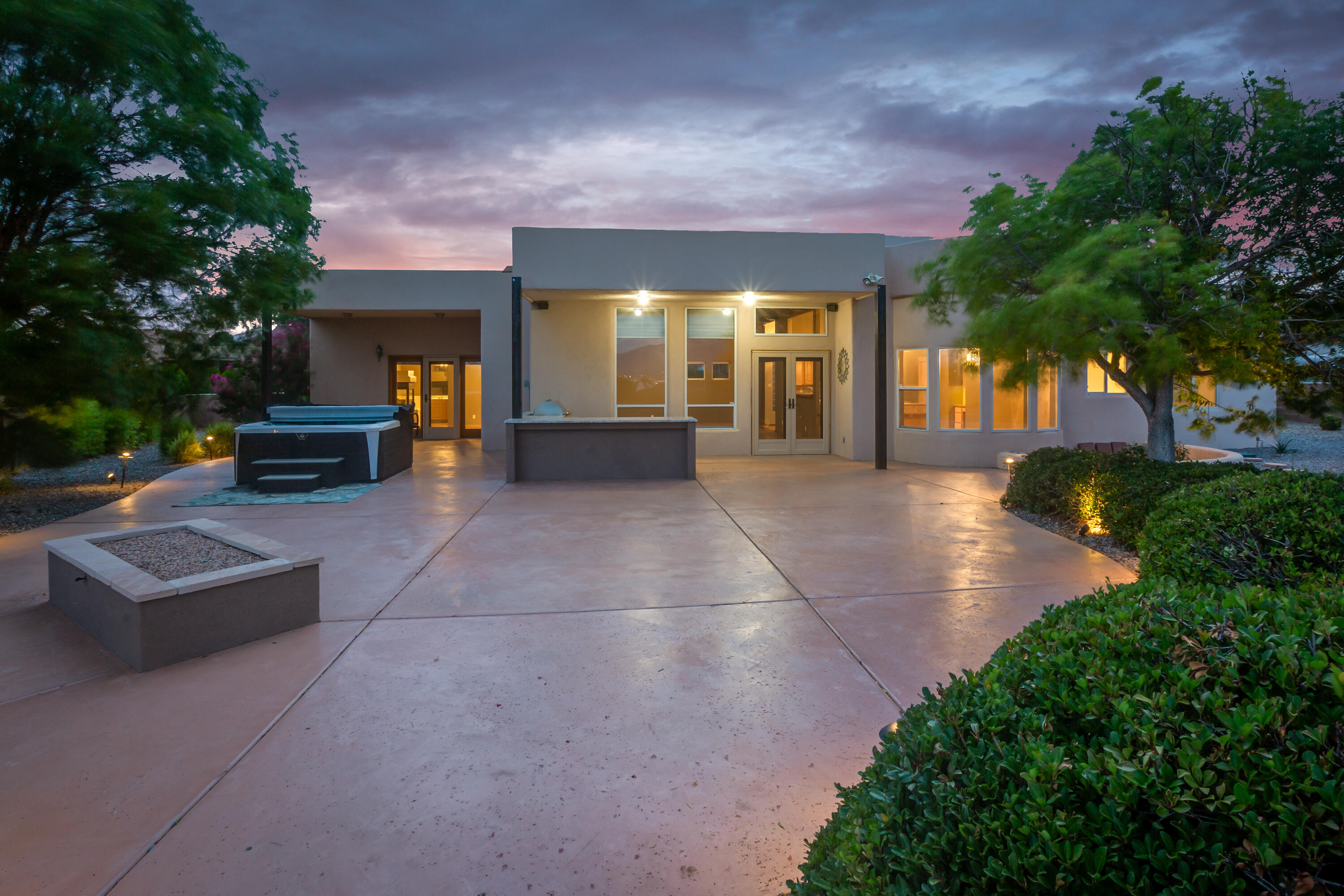 10404 Los Suenos Court NW