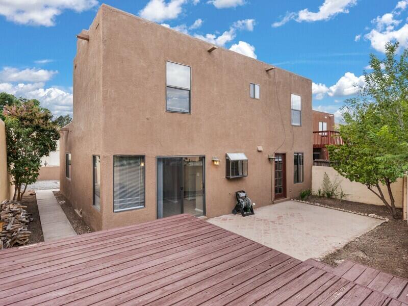 9223 Osuna Place NE
