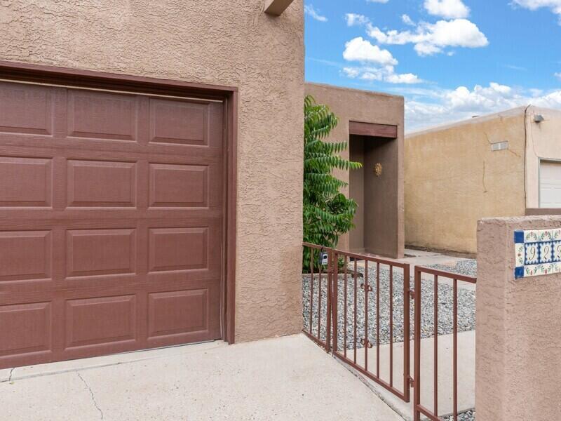 9223 Osuna Place NE