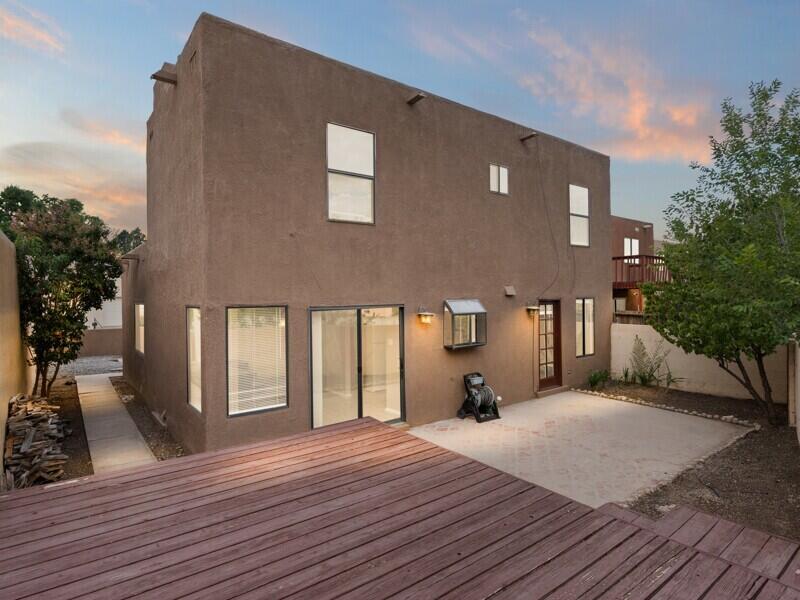 9223 Osuna Place NE