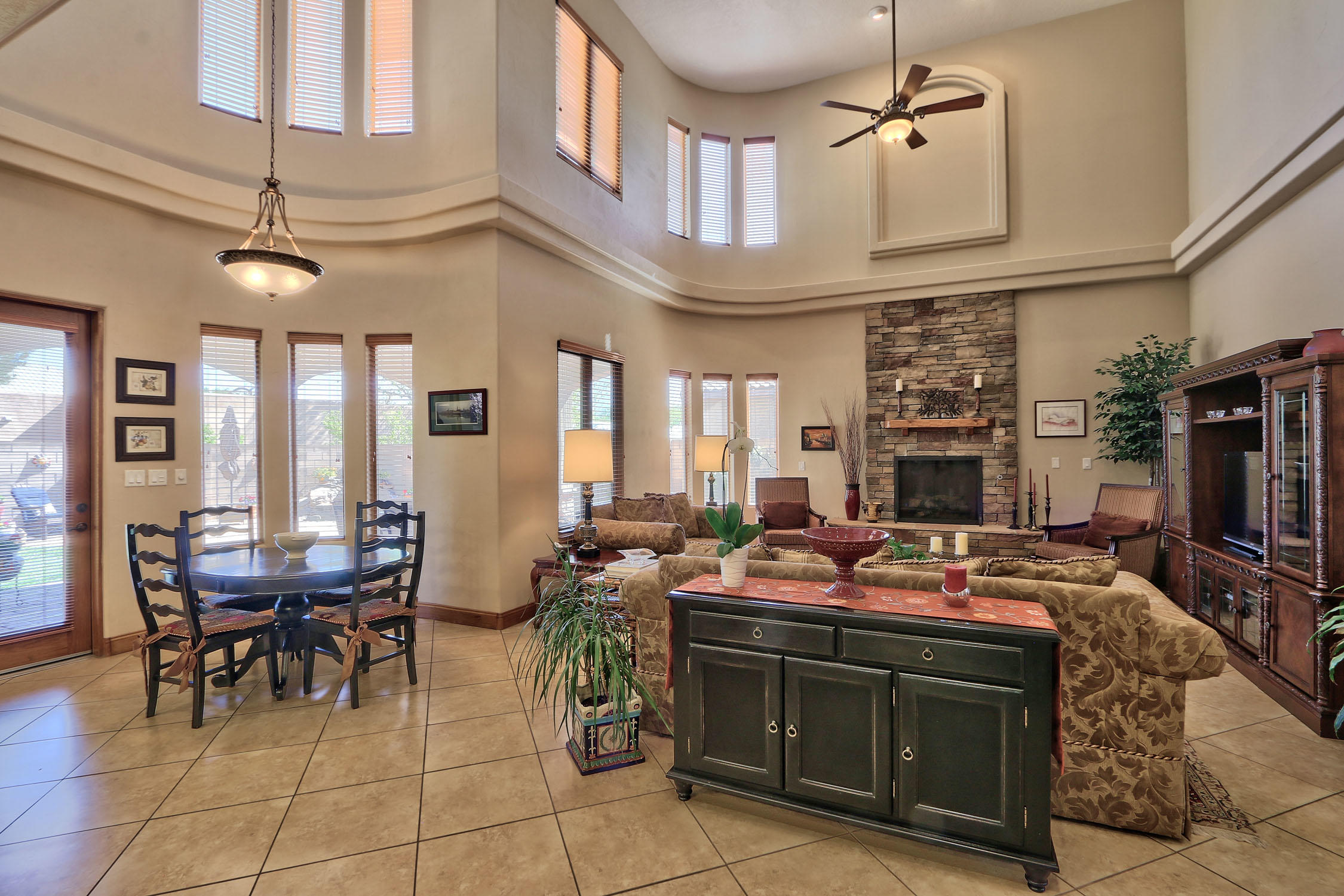 2519 VILLA DORO Way NW