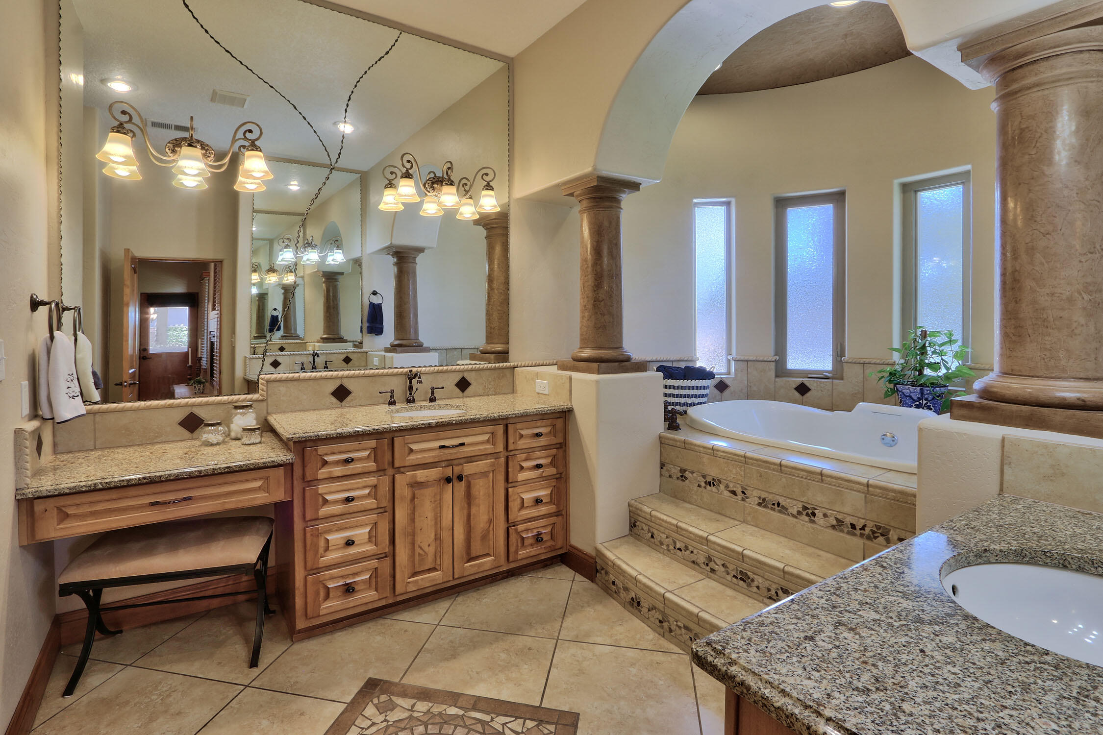 2519 VILLA DORO Way NW