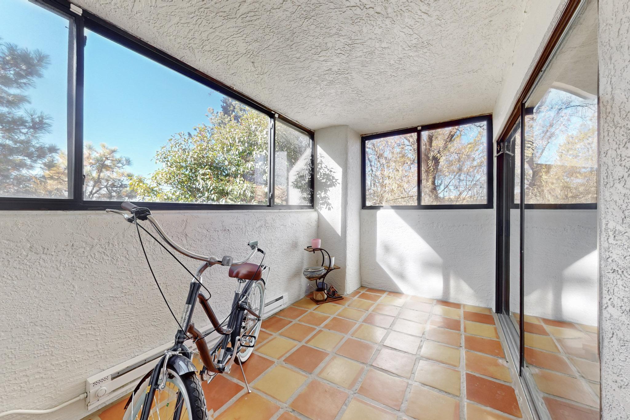 6404 MONTE SERRANO NE