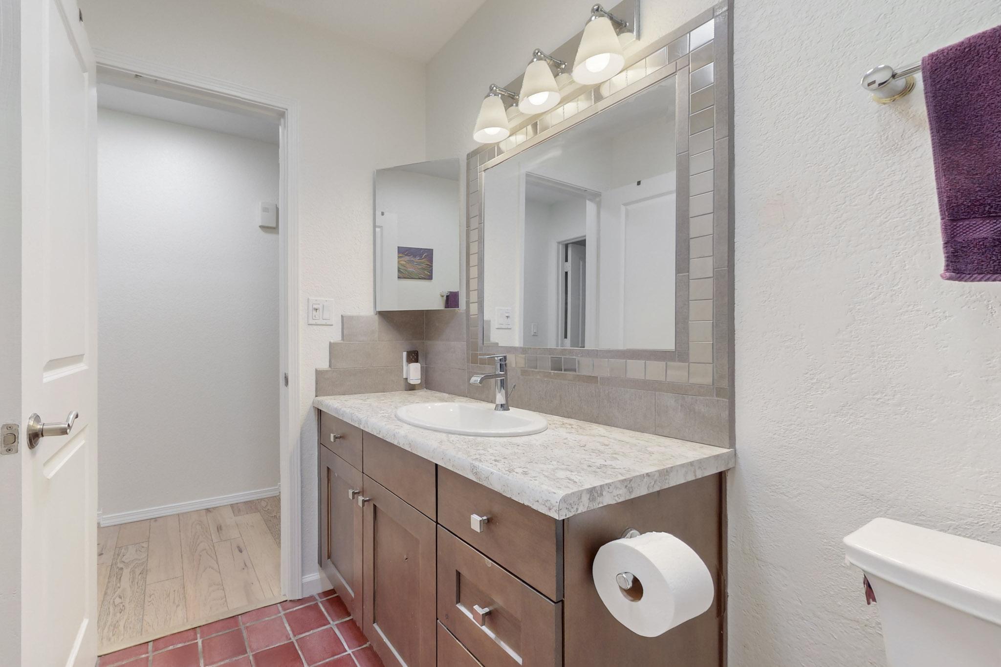6404 MONTE SERRANO NE