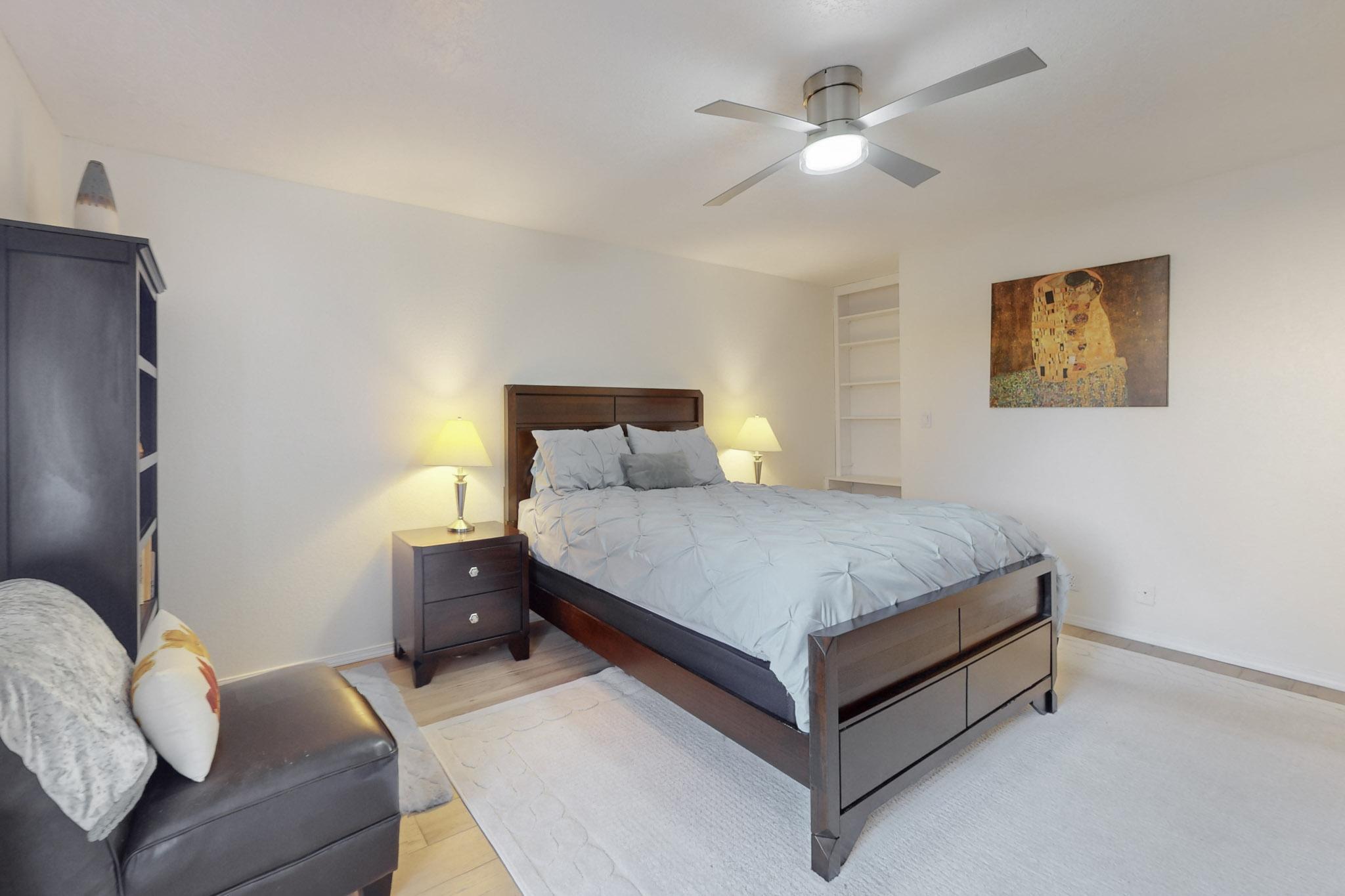 6404 MONTE SERRANO NE