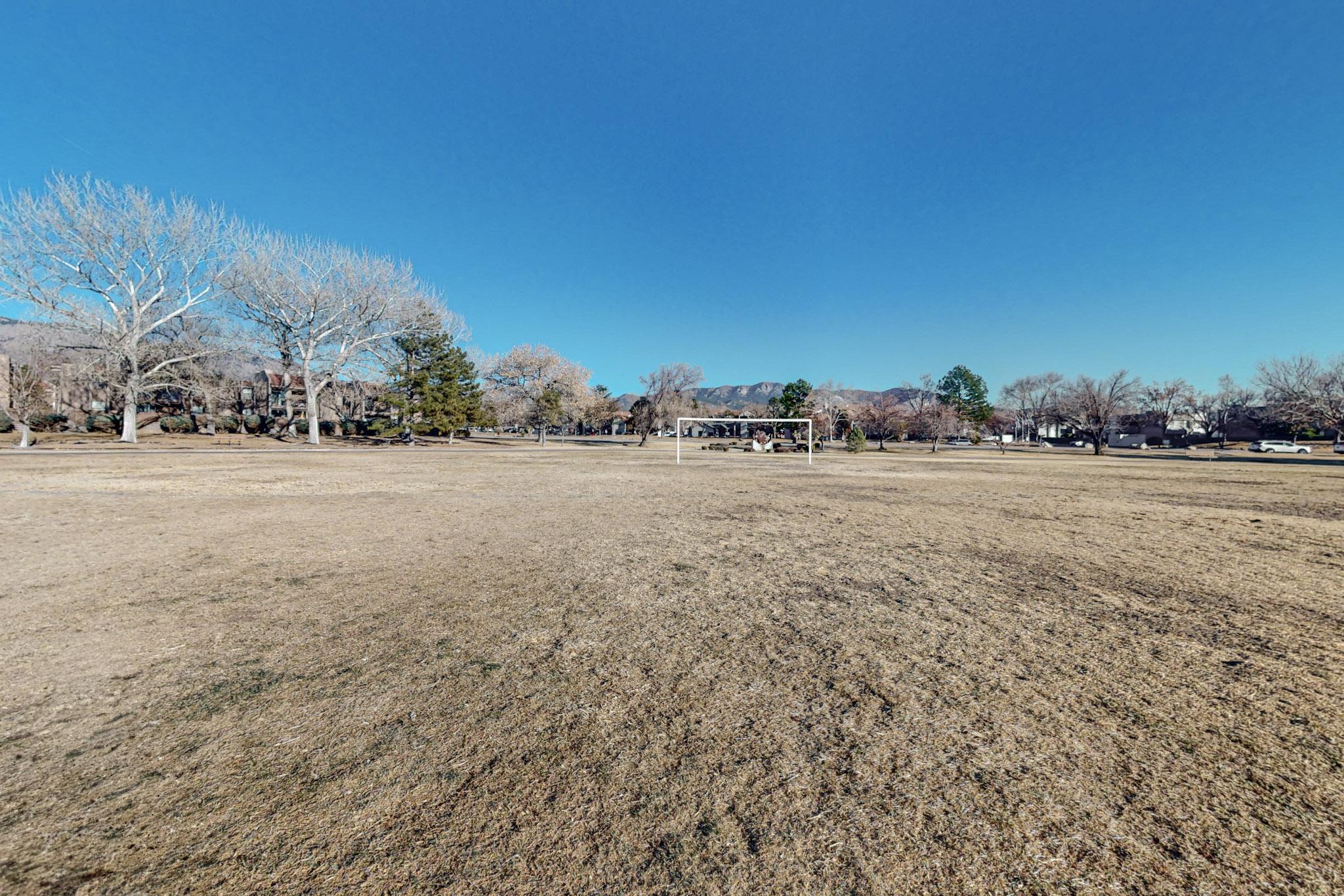 6404 MONTE SERRANO NE