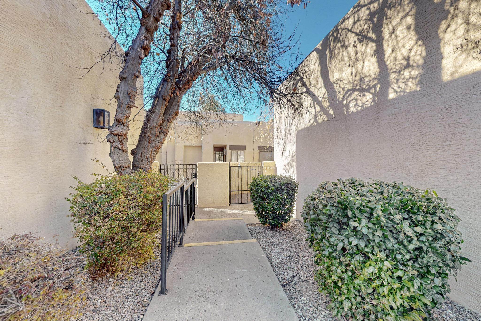 6404 MONTE SERRANO NE