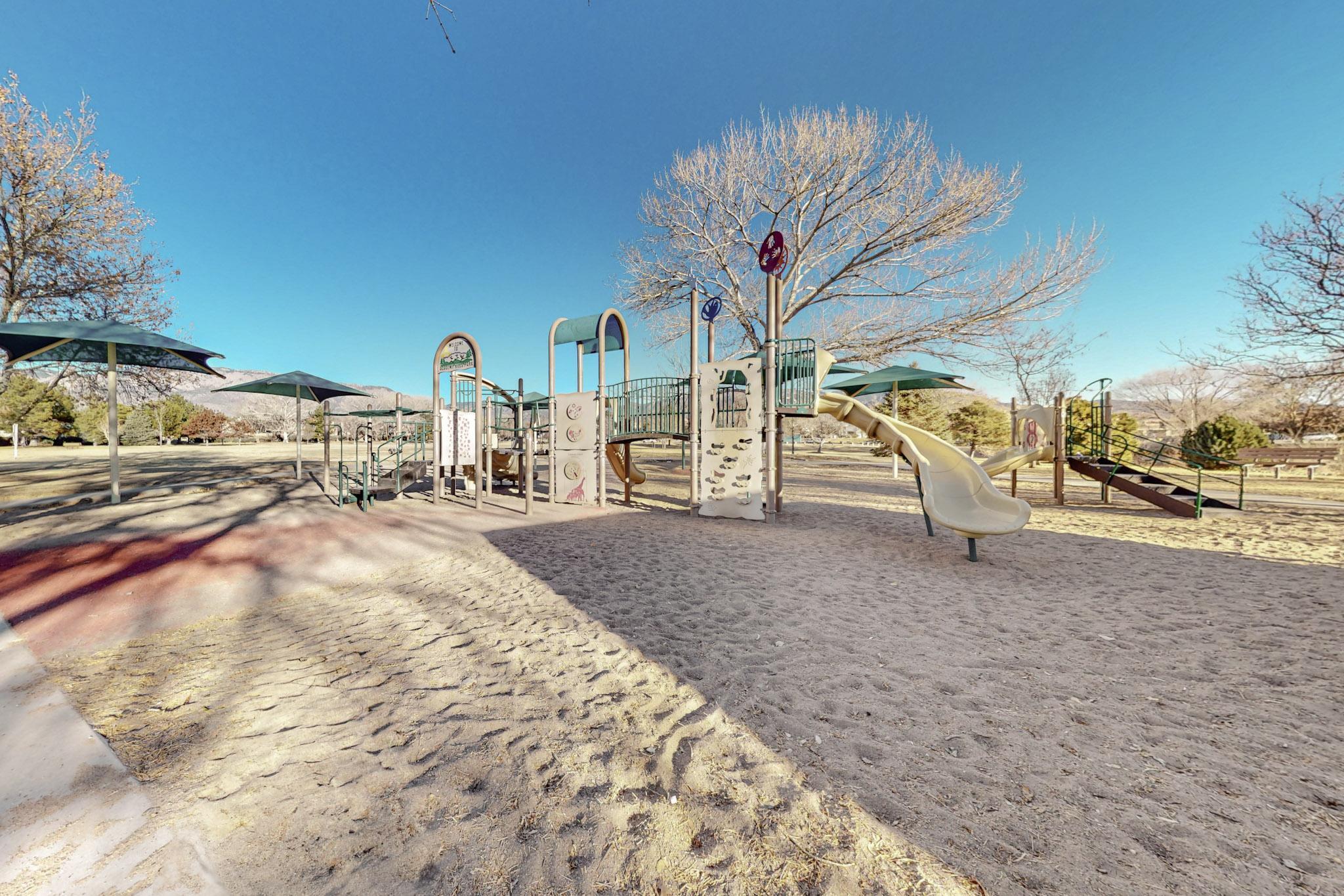 6404 MONTE SERRANO NE