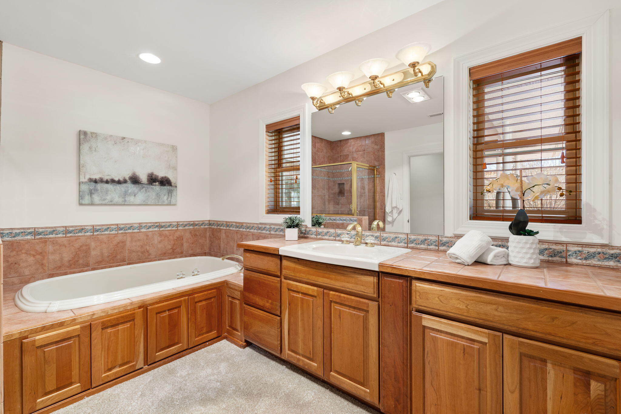 201 LAGUNA Boulevard SW