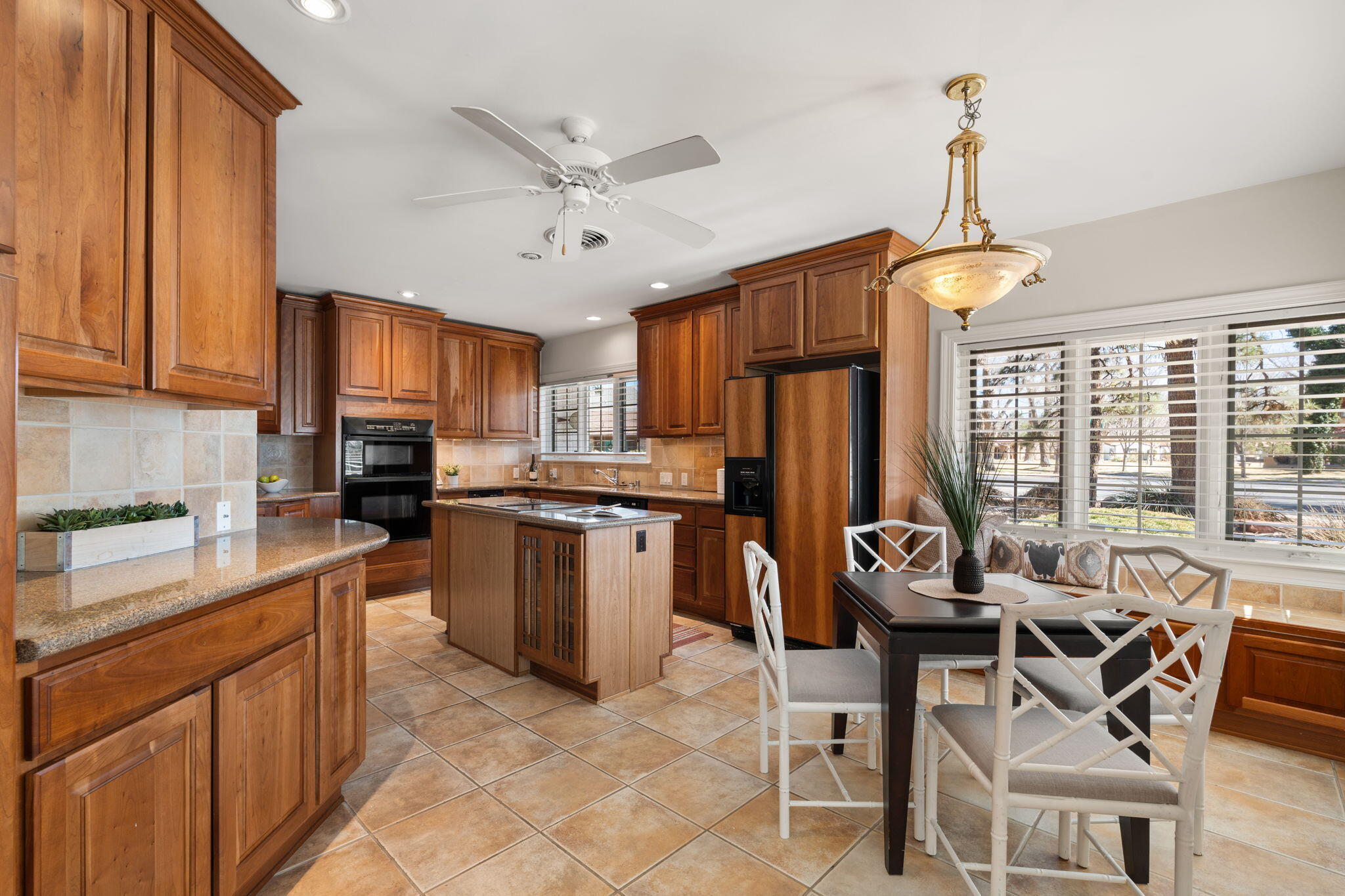 201 LAGUNA Boulevard SW