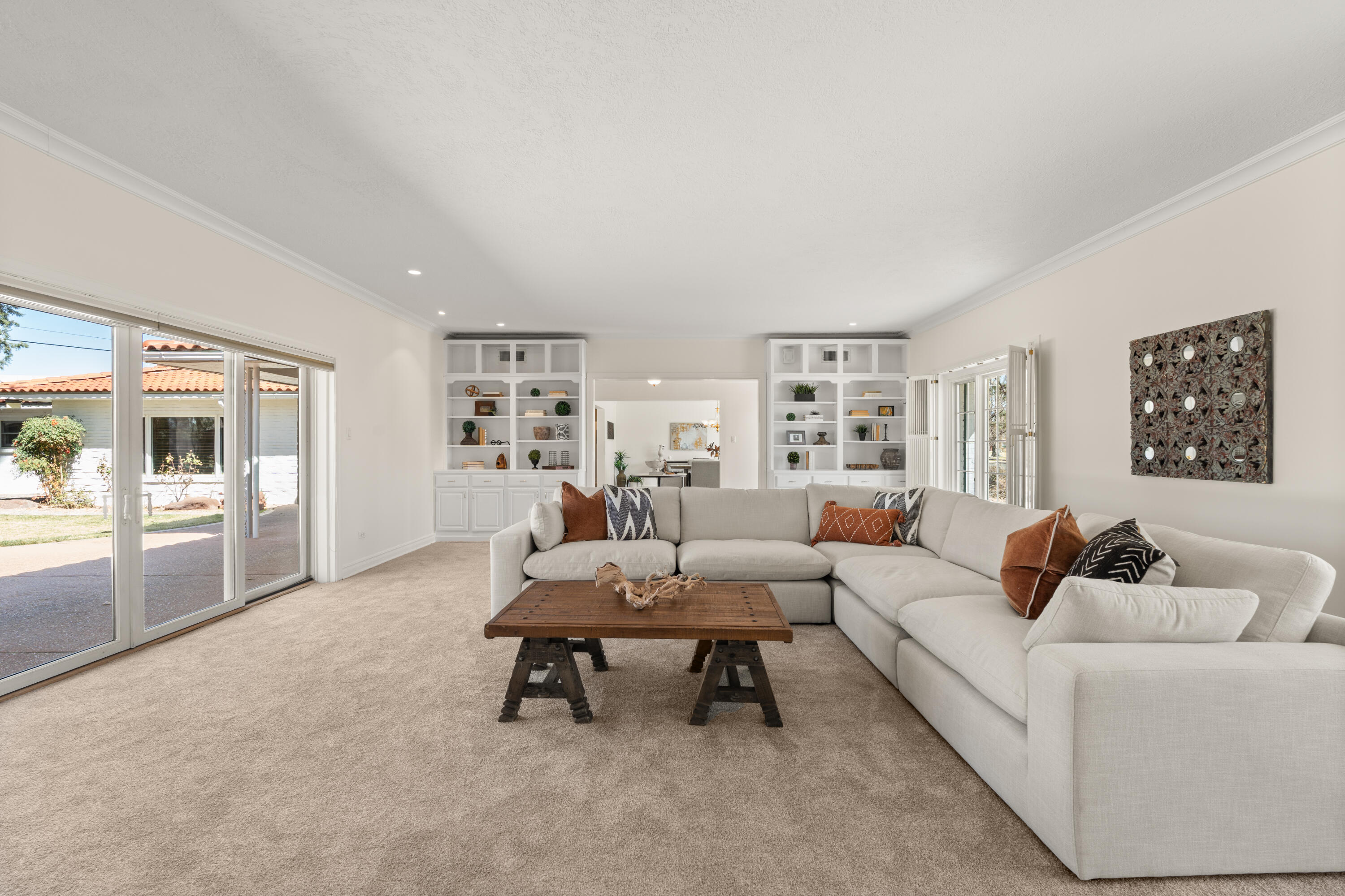 201 LAGUNA Boulevard SW