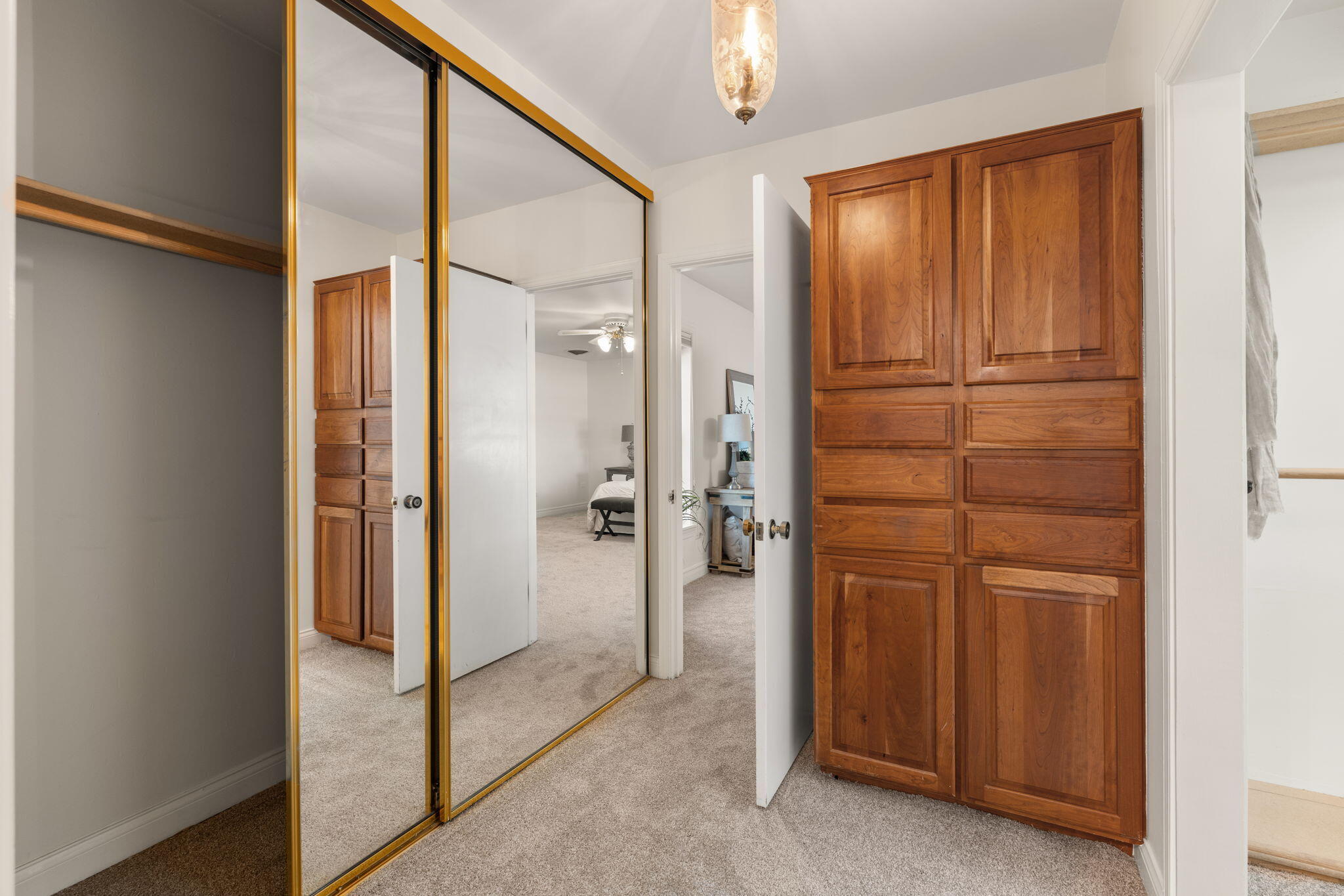 201 LAGUNA Boulevard SW