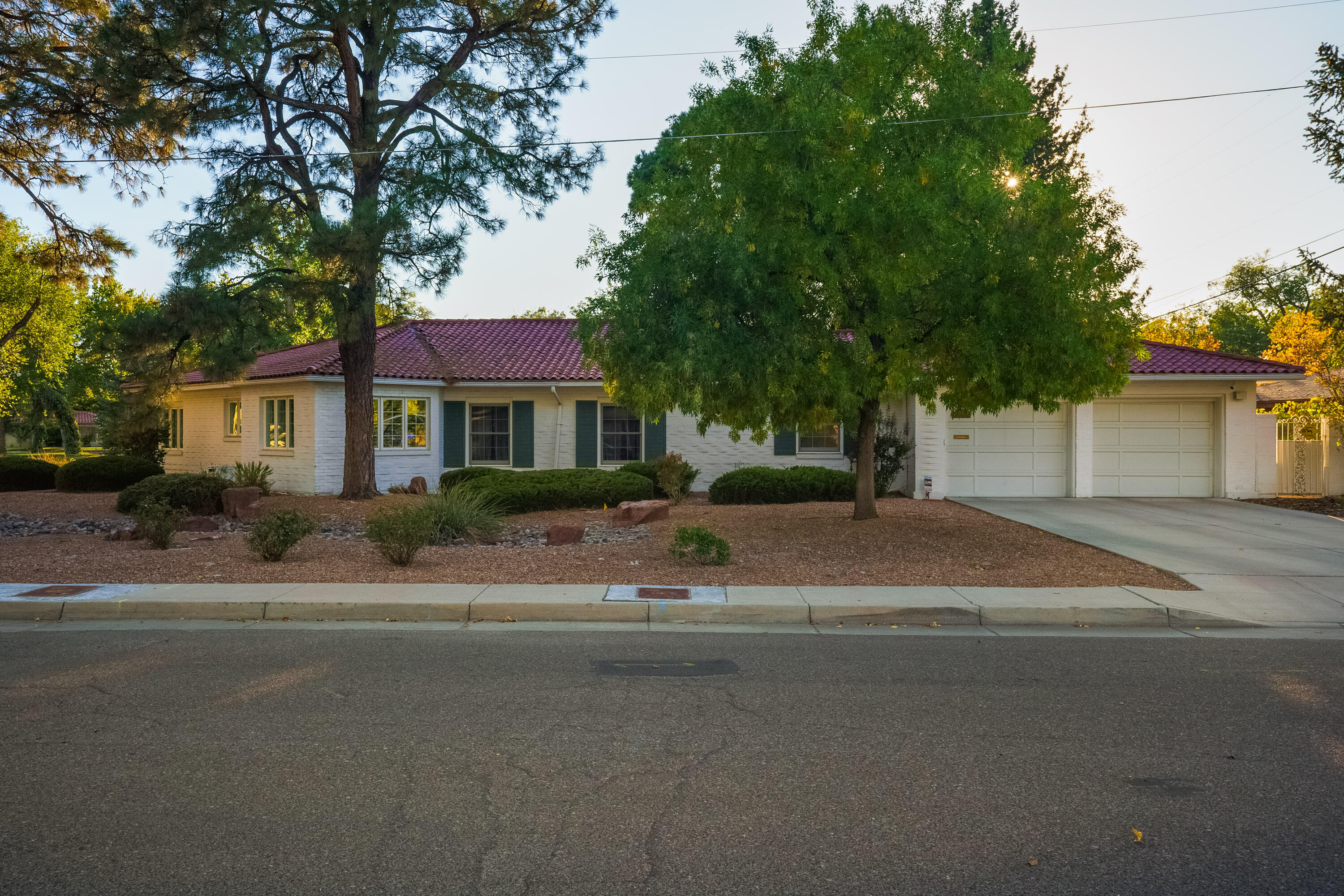 201 LAGUNA Boulevard SW