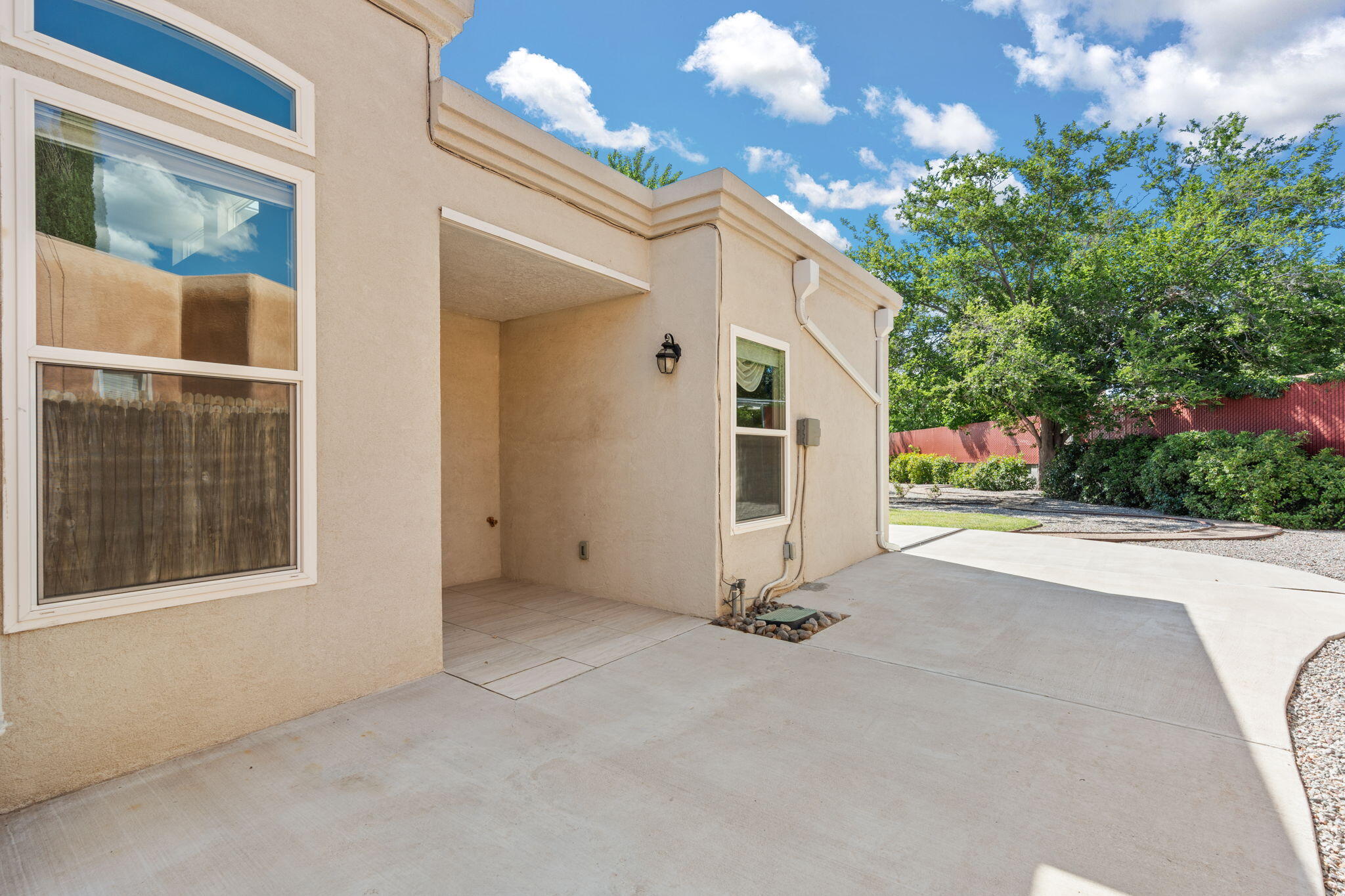 6703 KELLY ANN Road NE