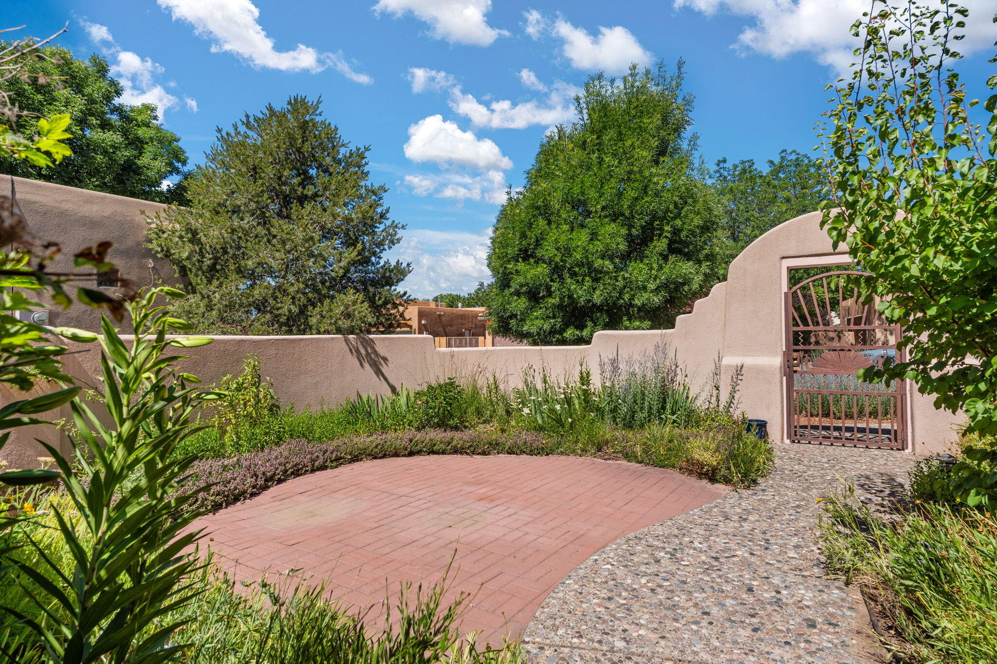 2308 VIA MADRID Drive NW