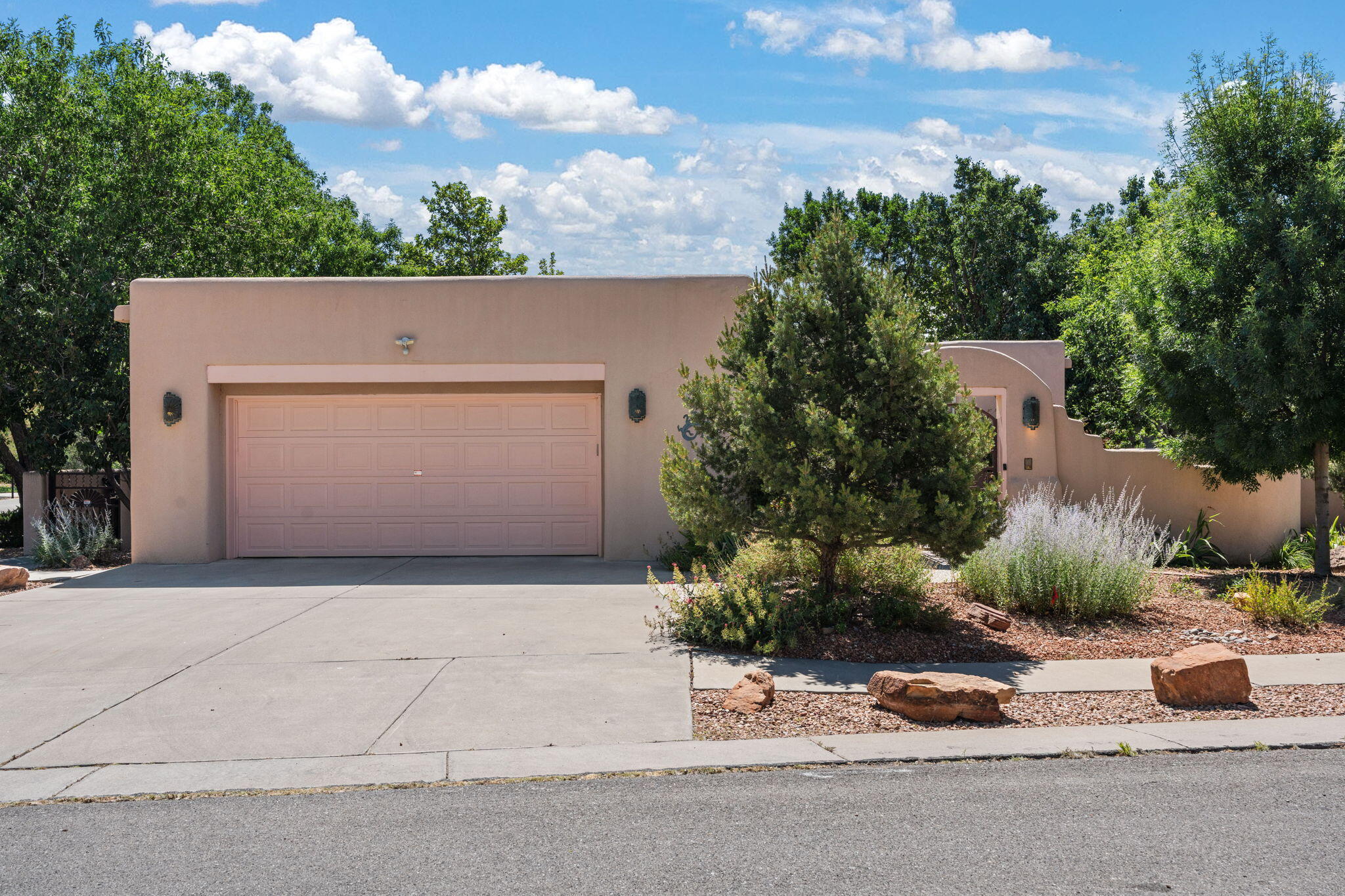 2308 VIA MADRID Drive NW