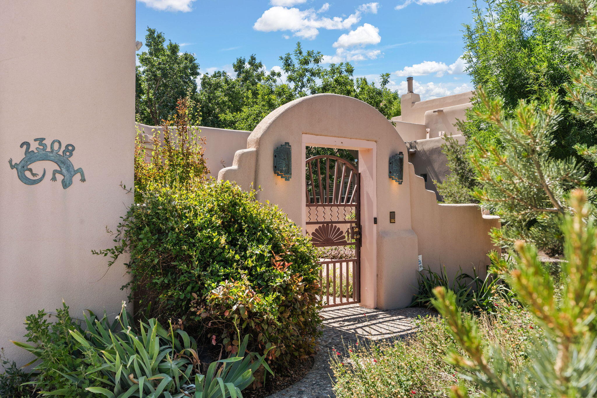 2308 VIA MADRID Drive NW