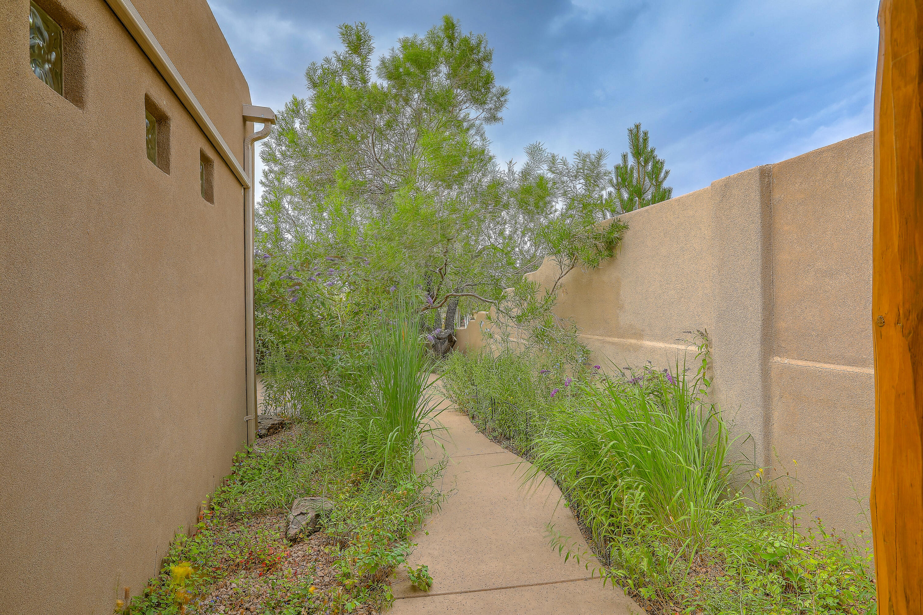 13216 MOONDANCE Place NE