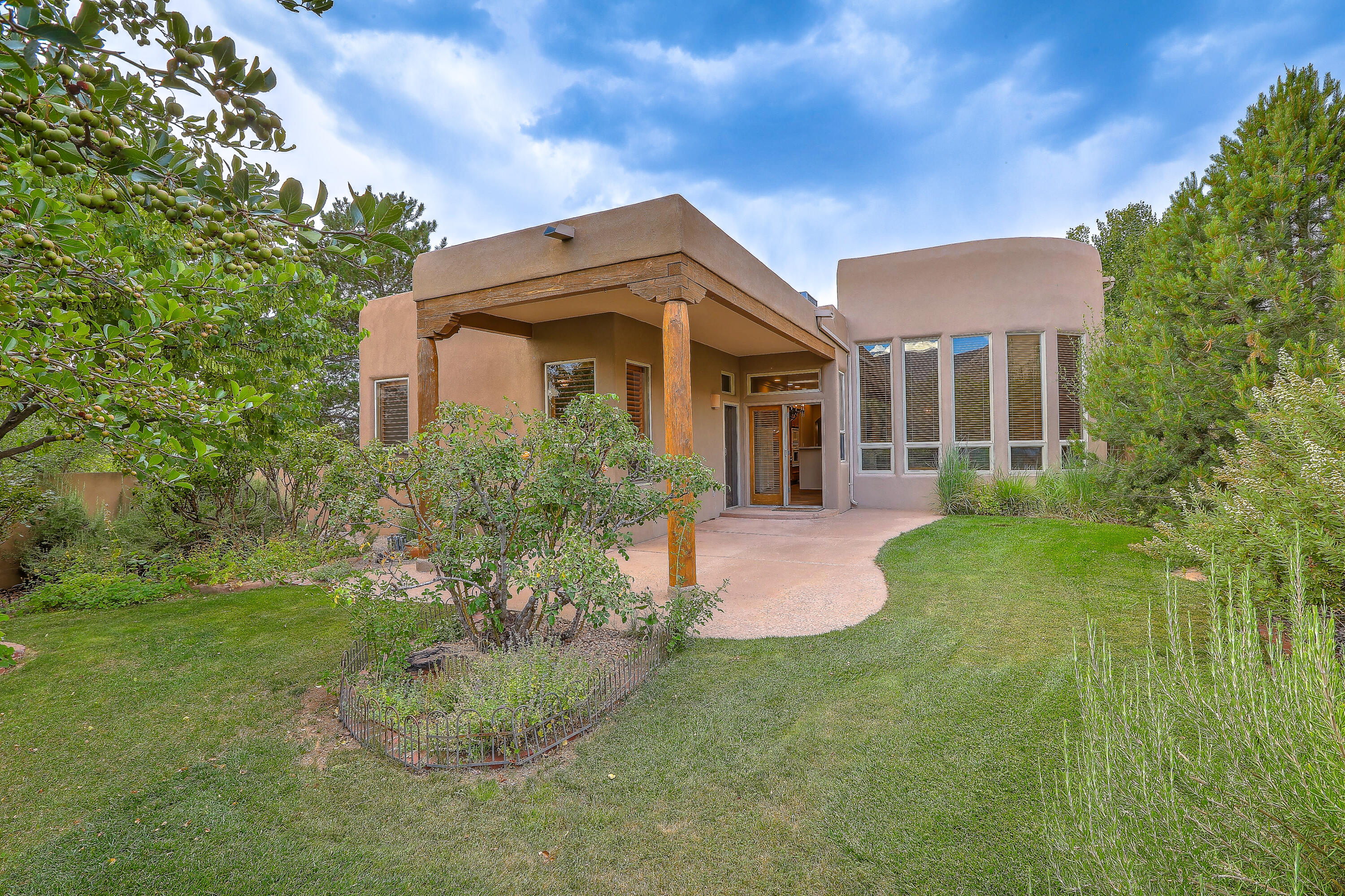 13216 MOONDANCE Place NE