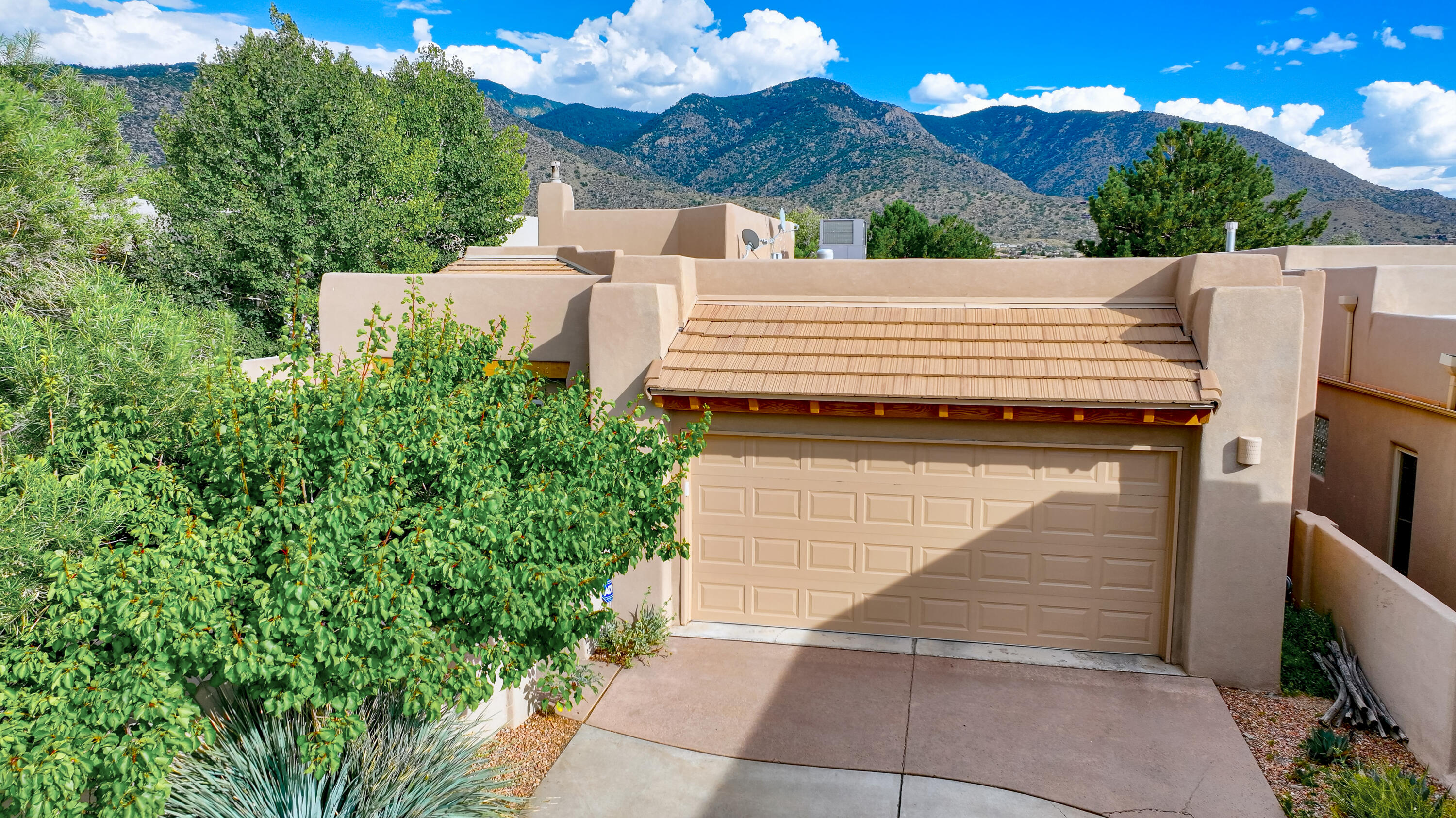 13216 MOONDANCE Place NE